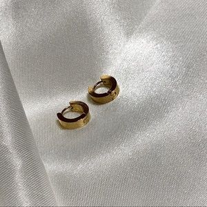 Simple Huggie Earrings - Gold or Silver